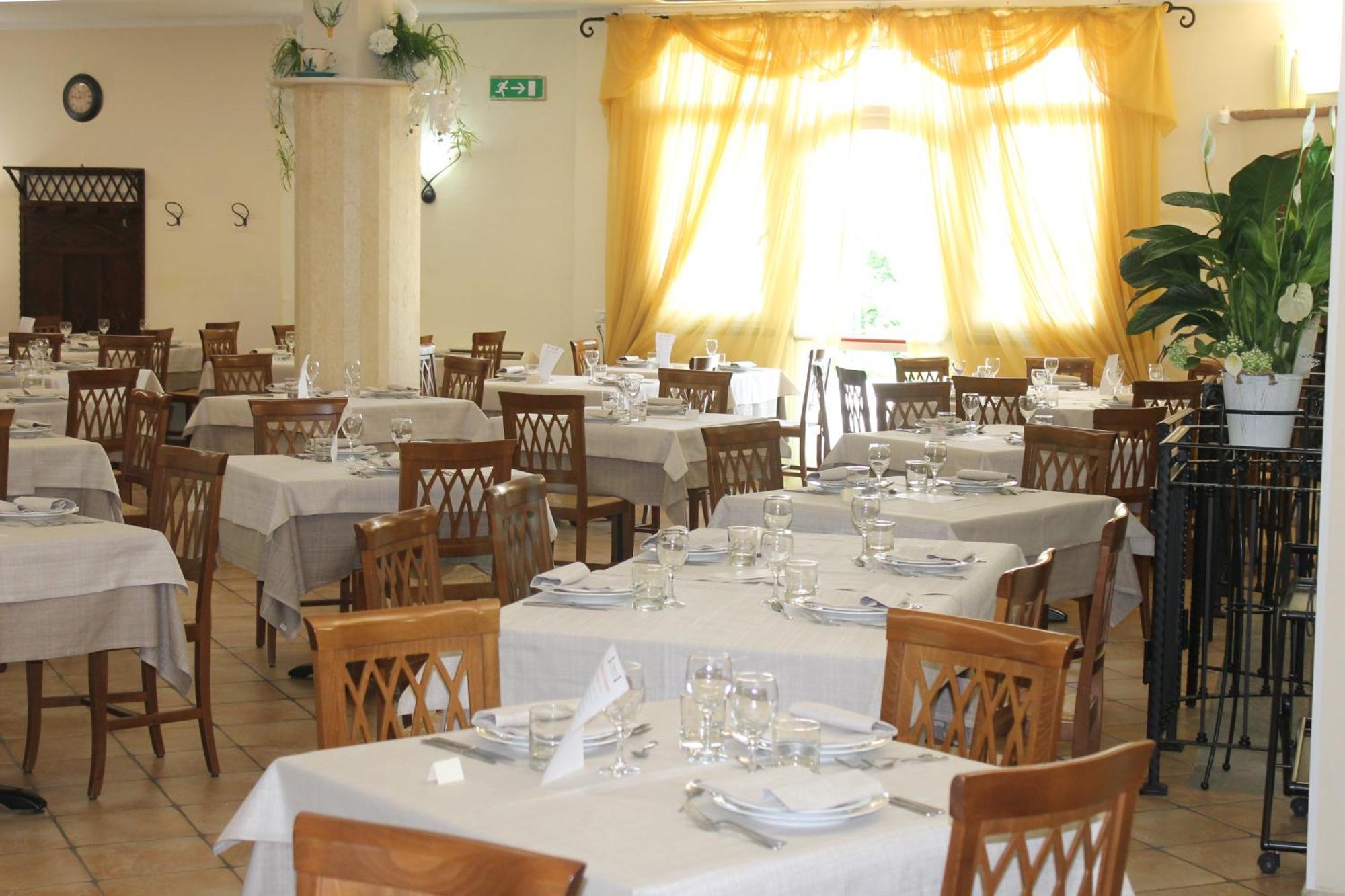 Hotel Ristorante La Torretta Bianzè Екстериор снимка